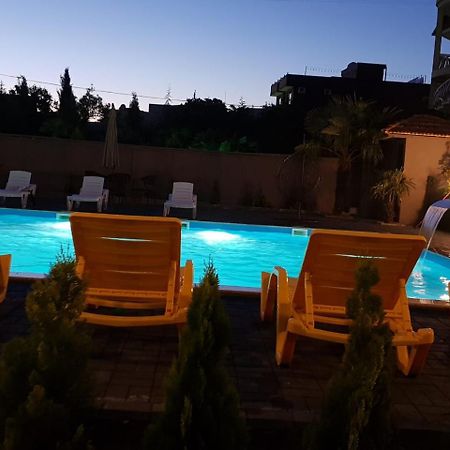 Midia Guest House 코불레티 외부 사진