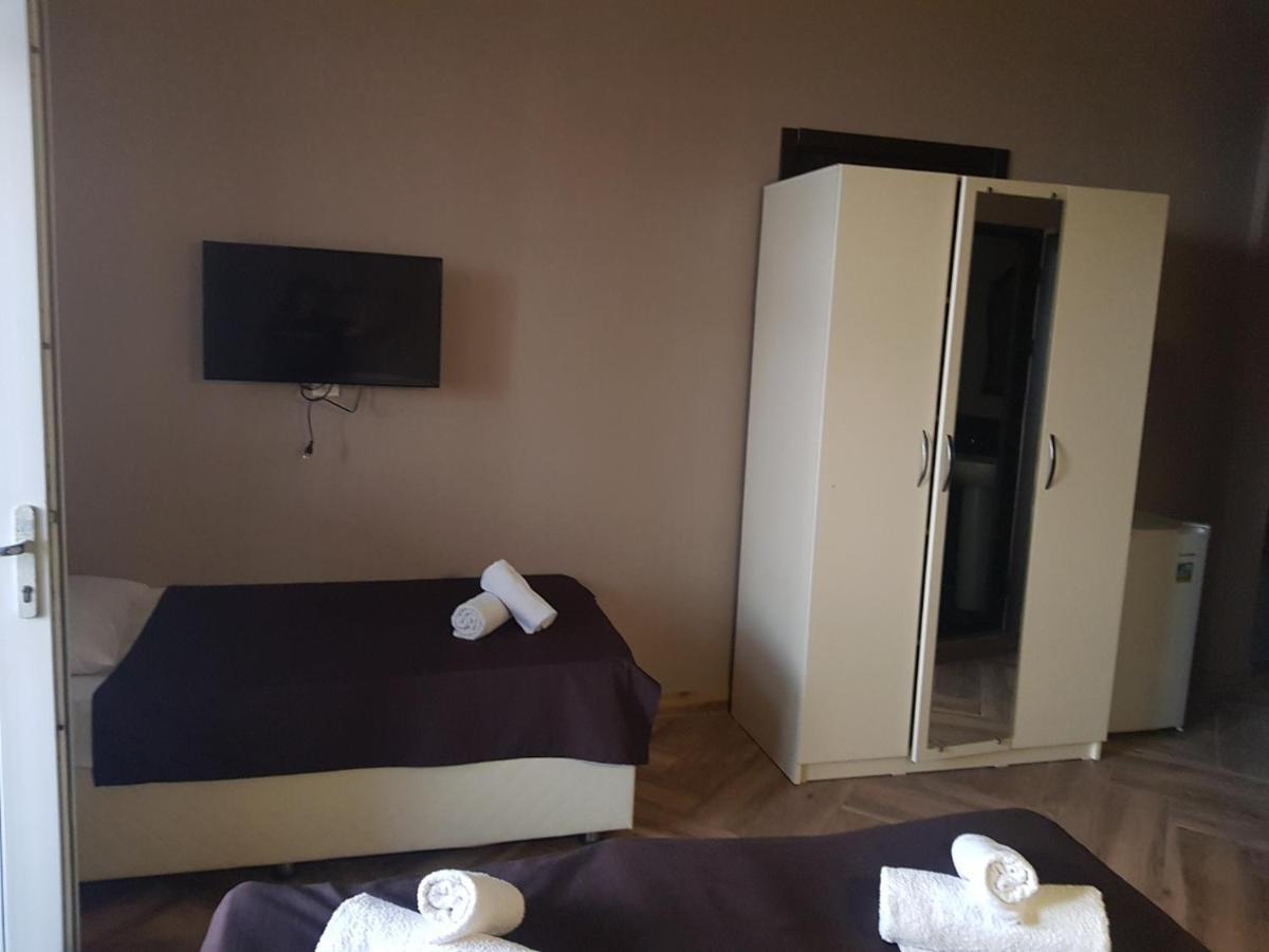 Midia Guest House 코불레티 외부 사진