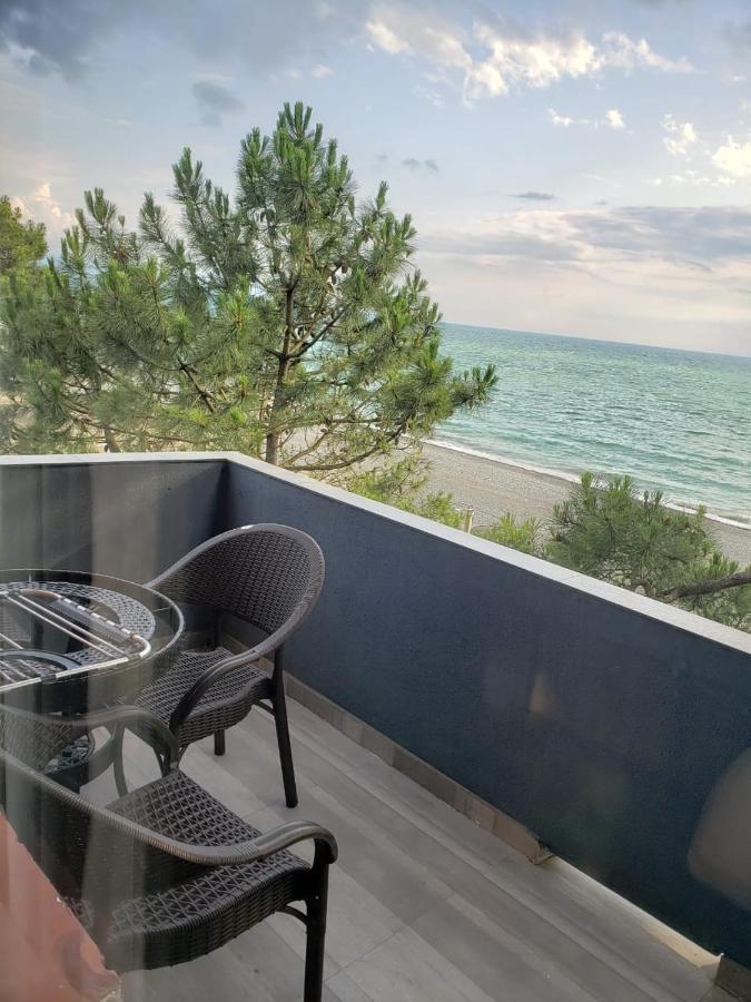 Midia Guest House 코불레티 외부 사진