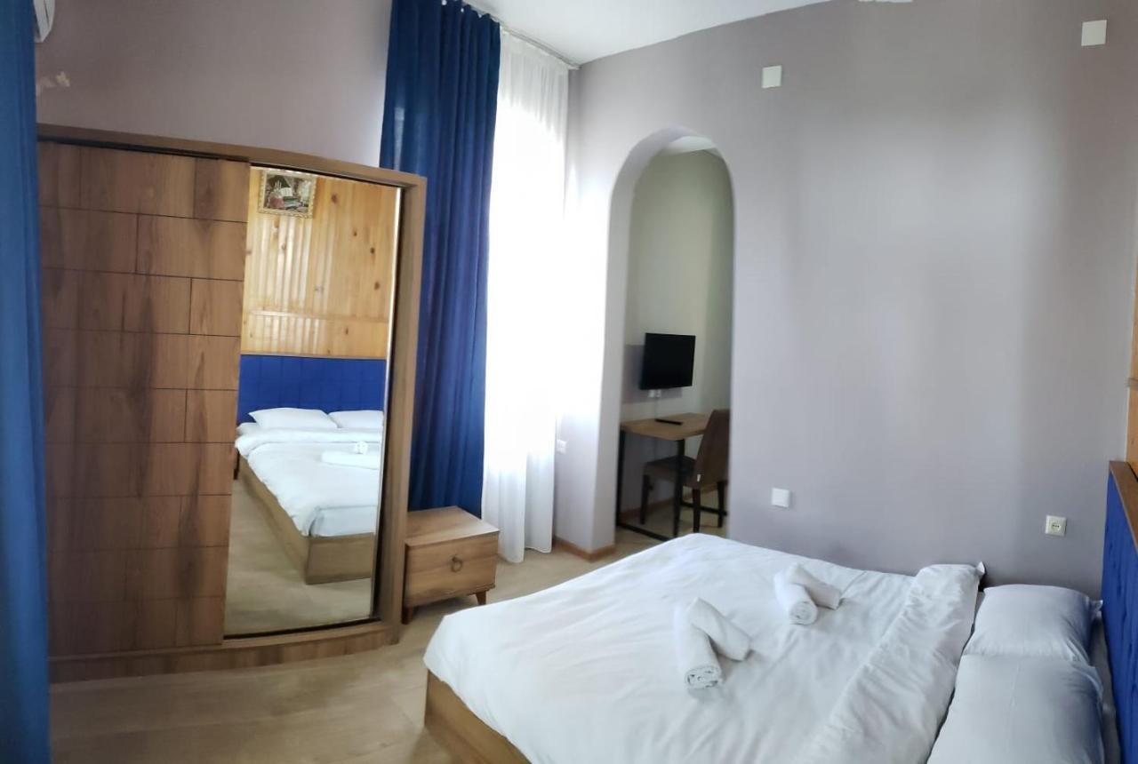 Midia Guest House 코불레티 외부 사진